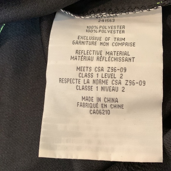 NWOT. Forcefield shirt for men - Picture 6 of 6